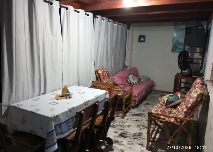apto próximo a praia 250m lazaro Ubatuba